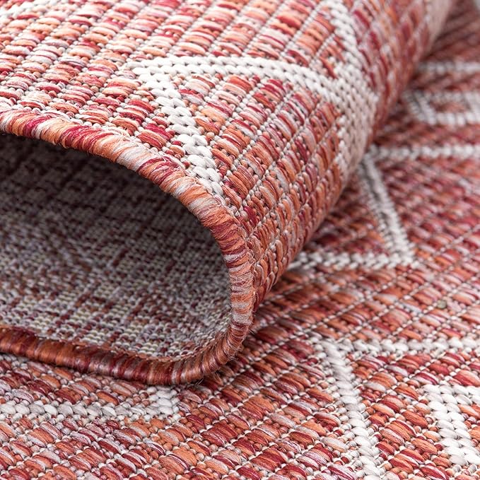 Unique Loom Outdoor Trellis Collection Area Rug - Tribal Trellis (7' 10" x 10' Oval, Rust Red/ Ivory)