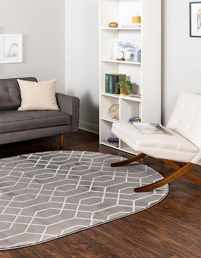Unique Loom Glam Collection Area Rug - Trellis (4' 1" x 6' 1" Oval, Gray Silver/ Silver)