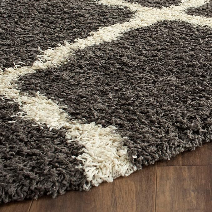 SAFAVIEH Dallas Shag Collection Area Rug - 8' Round, Dark Grey & Ivory, Trellis Design, Non-Shedding & Easy Care, 1.5-inch Thick Ideal for High Traffic Areas in Living Room, Bedroom (SGD257A)