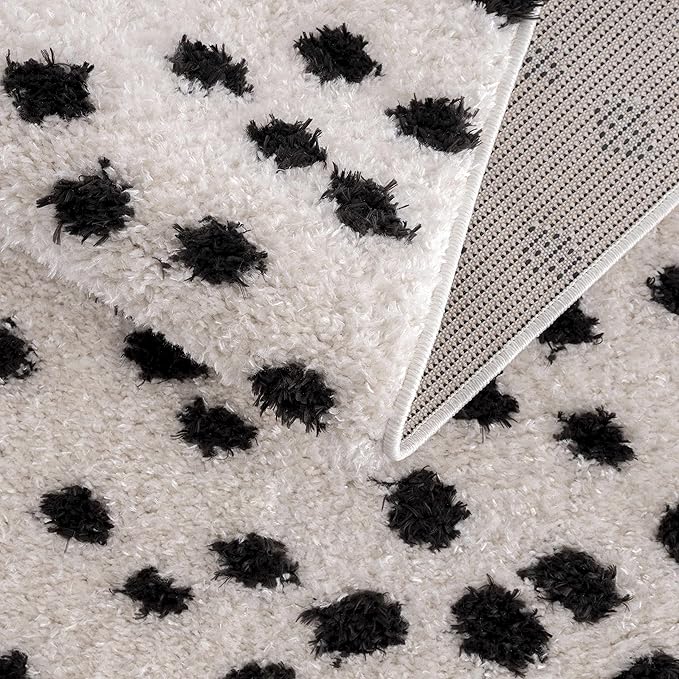 Hauteloom Cansu Living Room, Bedroom Area Rug - Plush Pile - Black - 6'7" x 9'