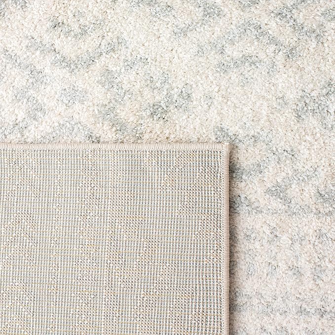SAFAVIEH Tulum Collection Area Rug - 3' Square, Ivory & Light Grey, Moroccan Boho Tribal Design, Non-Shedding & Easy to Clean, Ideal for Entryway, Foyer, Accent Space, Bedroom (TUL272G)