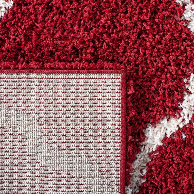 SAFAVIEH Dallas Shag Collection Accent Rug - 4' x 6', Red & Ivory, Trellis Design, Non-Shedding & Easy Care, 1.5-inch Thick Ideal for High Traffic Areas in Entryway, Living Room, Bedroom (SGD257Q)