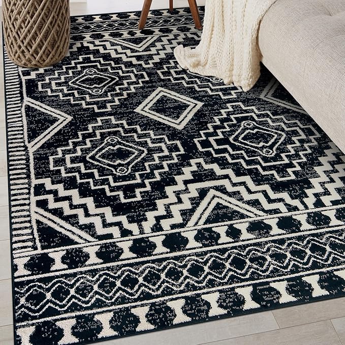 Rugshop Southwestern Black and White Tribal Area Rug – Geometric Diamond Pattern Carpet for Living Room, Bedroom, or Entryway – Boho Rustic Soft Floor Decor 4' x 6' Black