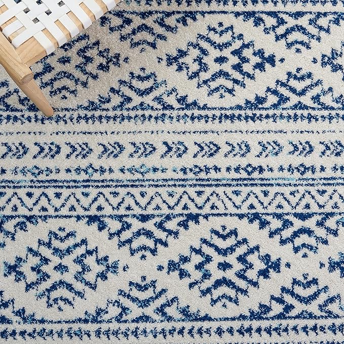 SAFAVIEH Tulum Collection Runner Rug - 2' x 17', Ivory & Navy, Moroccan Boho Tribal Design, Non-Shedding & Easy to Clean, Ideal for Living Room, Hallway, Foyer, Bedroom (TUL272D)