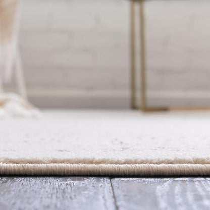 Unique Loom Isabella Collection Area Rug - Adjani (6' 1" x 9' Rectangle, White/ Blue)