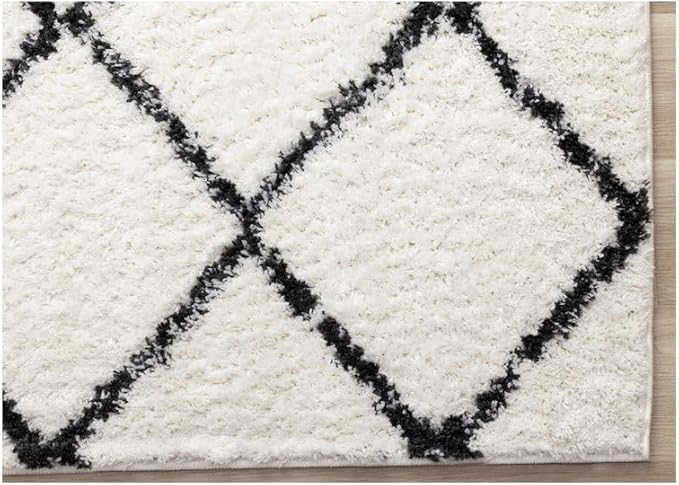 Soft Grey and White Lattice Carpet for Bedroom, 5x7 Washable Modern Rug for Living Room or a Versatile Accent to Refresh Any Room Décor
