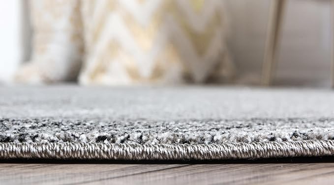Rugs.com Angelica Collection Rug – 8 Ft Round Light Gray Medium Rug Perfect for Kitchens, Dining Rooms