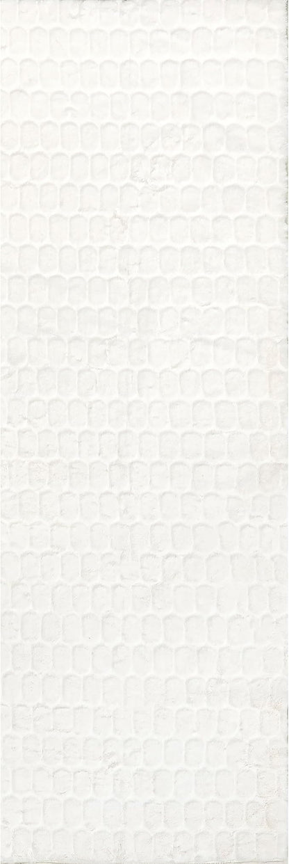 nuLOOM Nia White/Ivory, 2'6" x 8', Cozy Shag, Fluffy and Soft, High Traffic, Stain Resistant, Easy Clean, Durable Machine Washable Runner for Bedroom, Living Room, Dining, Den, Foyer, Entryway