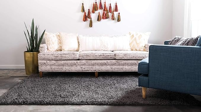 Unique Loom Solid Shag Collection Area Rug (6' 1" x 9' Rectangle, Graphite Gray)