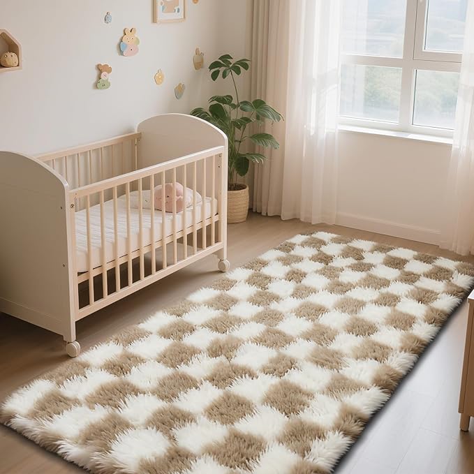 Checkered Rug for Bedroom, 2x4 Beige and White Area Rugs, Classic Checkered Carpets Shaggy Area Rug, Bedside Rugs for Living Room Bedroom Kids Room Home Decor