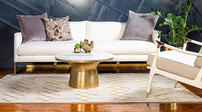 Unique Loom Marilyn Monroe Glam Collection Area Rug - Trellis (7' 10' x 10' Rectangle, White Gold/ Gold)