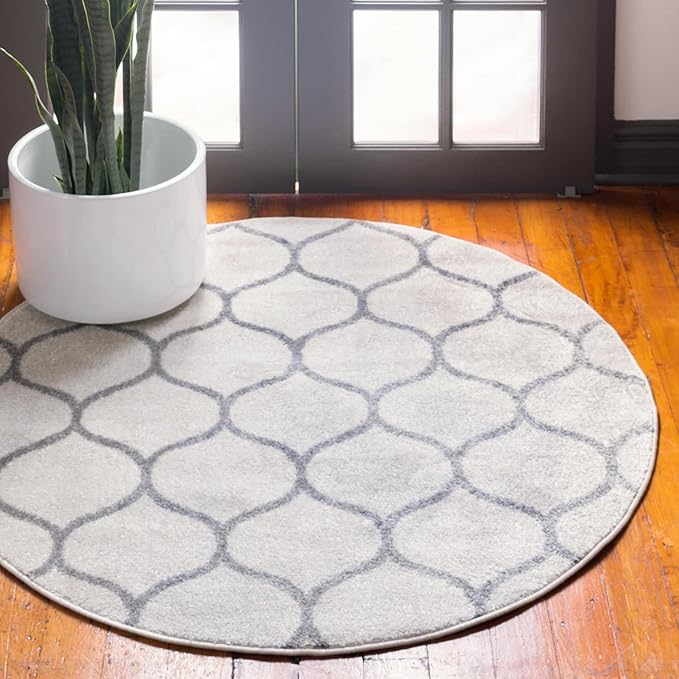 Rugs.com Lattice Frieze Collection Rug – 5' Round Ivory Medium Rug Perfect for Kitchens, Dining Rooms