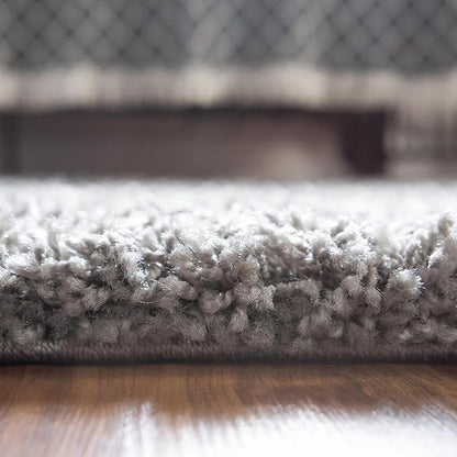 Unique Loom Solid Shag Collection Area Rug (6' 1" Octagon, Cloud Gray)