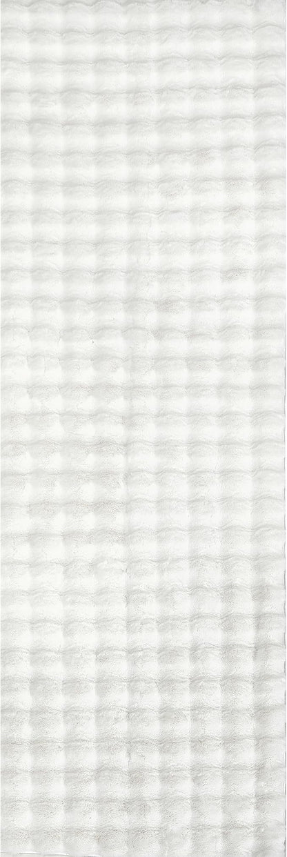 nuLOOM Jeni Off-White, 2'6" x 10', Solid Faux Rabbit, Fluffy and Cozy, High Traffic, Stain Resistant, Easy Clean, Durable Washable Runner for Bedroom, Living Room, Dining, Den, Foyer, Entryway