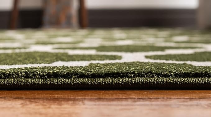 Rugs.com Lattice Collection Rug – 8 Ft Round Dark Green Medium Rug Perfect for Kitchens, Dining Rooms
