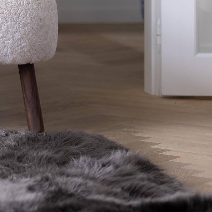 Real Sheepskin Rug 4x6 ft | Sheepskin Rugs for Living Room and Sofa | Bedside Rugs for Bedrooms | Large Fluffy Rug is Breathable & Heat-regulating in Color Dark Grey