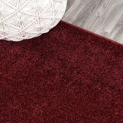 JONATHAN Y Haze Solid Low-Pile Dark Red 5' Round Indoor Area Rug, Coastal,Bohemian,Minimalist,Classic, Easy-Cleaning for Living Room,Bedroom,Kitchen,Pet Friendly,Non-Shedding (SEU100Q-5R)
