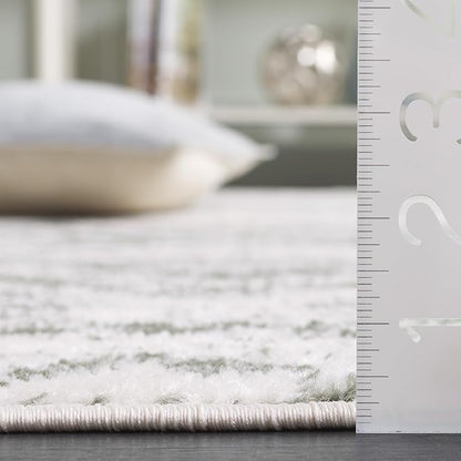 SAFAVIEH Adirondack Collection Area Rug - 6' x 9', Ivory & Dark Green, Geometric Design, Non-Shedding & Easy Care, Ideal for High Traffic Areas in Living Room, Bedroom, Dining (ADR131W-6)