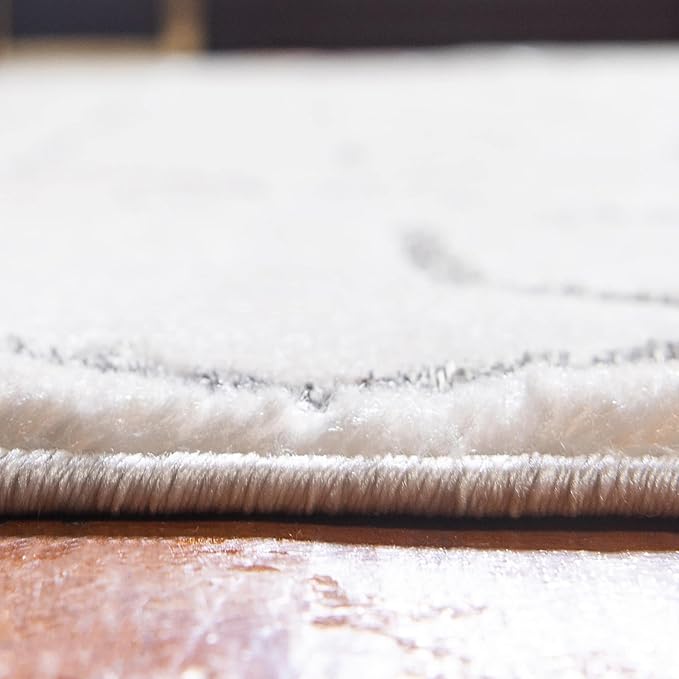 Unique Loom Glam Collection Area Rug - Trellis (4' 1" x 6' 1" Oval, White Silver/ Silver)