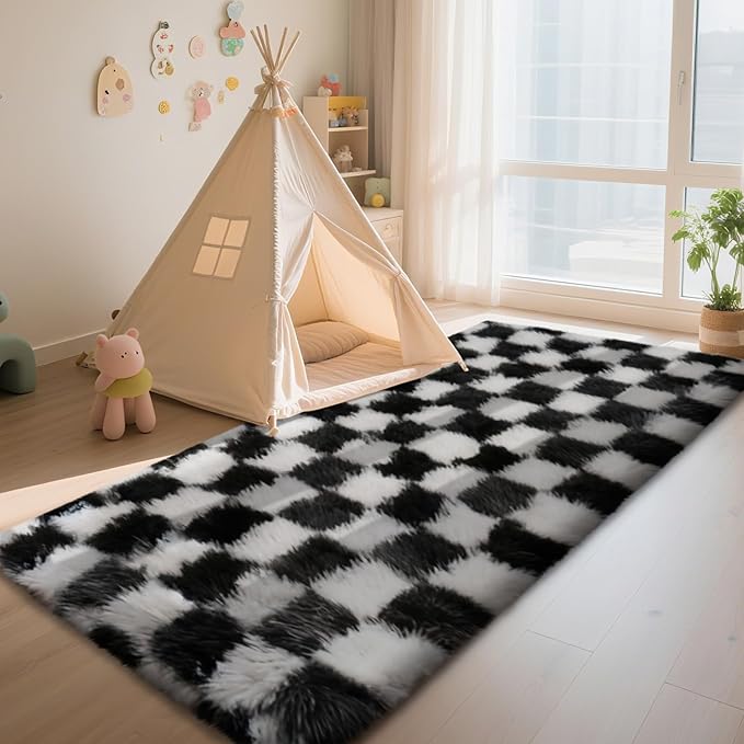 Checkered Rug for Bedroom, 2x4 Black and White Area Rugs, Classic Checkered Carpets Shaggy Area Rug, Bedside Rugs for Living Room Bedroom Kids Room Home Decor