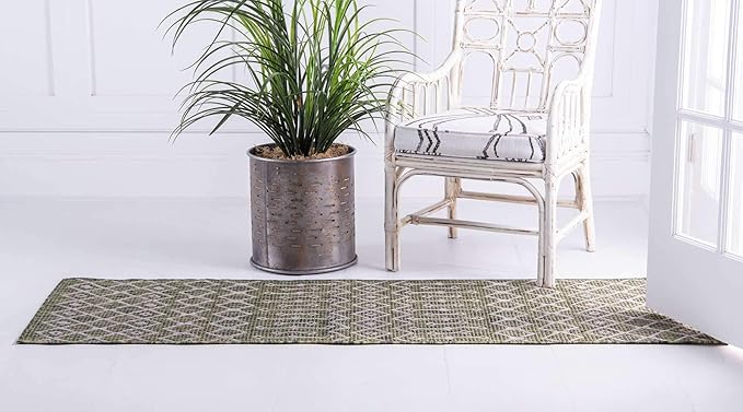 Unique Loom Outdoor Trellis Collection Area Rug - Tribal Trellis (2' x 6' 1" Runner, Green/ Natural)