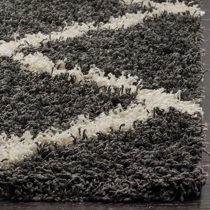 SAFAVIEH Dallas Shag Collection Area Rug - 4' Square, Dark Grey & Ivory, Trellis Design, Non-Shedding & Easy Care, 1.5-inch Thick Ideal for High Traffic Areas in Living Room, Bedroom (SGD257A)