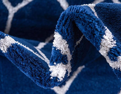 Unique Loom Marilyn Monroe Glam Collection Area Rug - Trellis (2' x 10' Runner, Navy Blue Silver/ Silver)