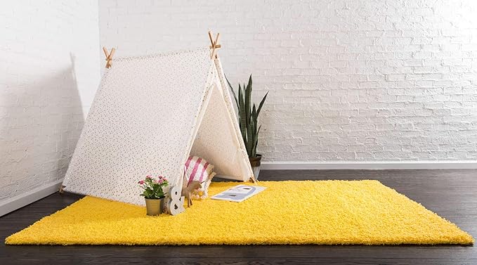 Unique Loom Solid Shag Collection Area Rug (7' 1" x 10' Rectangle, Tuscan Sun Yellow)