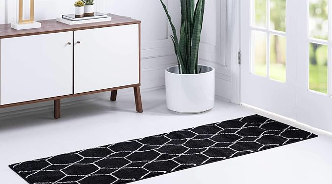 Unique Loom Trellis Frieze Collection Area Rug - Geometric (2' x 8' 8" Runner, Black/ Ivory)