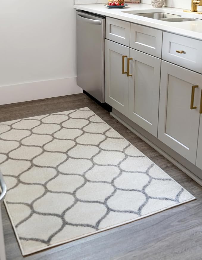 Rugs.com Lattice Frieze Collection Rug – 7' x 10' Ivory Medium Rug Perfect for Living Rooms, Large Dining Rooms, Open Floorplans