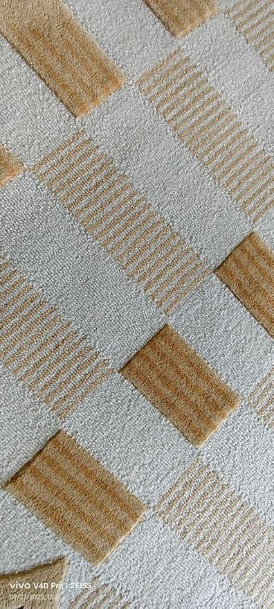 Hand-Tufted Wool Area Rug with Scalloped Edges, Beige and Green Plaid Pattern, Cozy and Soft Accent Rug for Living Room, Bedroom, and Nursery, Handmade Decorative Rug