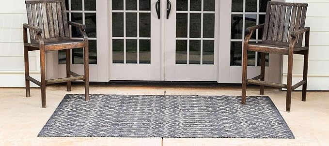 Unique Loom Outdoor Trellis Collection Area Rug - Tribal Trellis (7' 1" x 10' Rectangle, Charcoal Gray/ Natural)