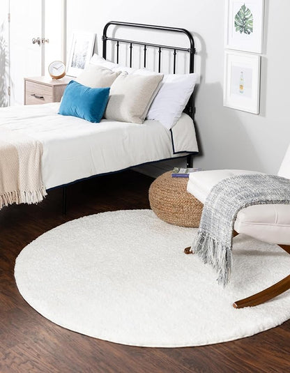Unique Loom Solo Collection Area Rug - Calabasas (5' 3" Round, Snow White)