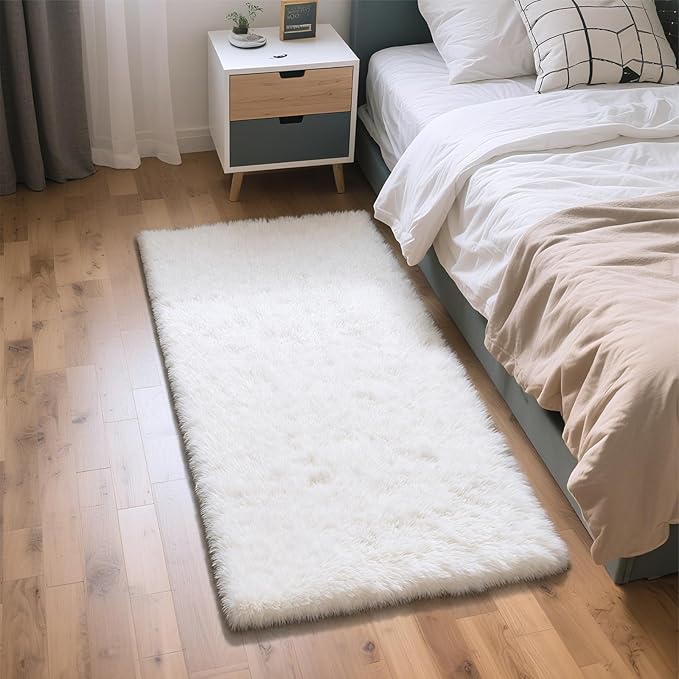 Fluffy Rug Shaggy Area Rug, White 2x4 Area Rugs for Bedroom, Small Bedside Rug, Soft Fluffy Shaggy Entryway Throw Rugs for Living Room Bedroom Kids Room Home Decor