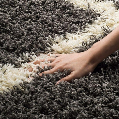 SAFAVIEH Dallas Shag Collection Area Rug - 4' Square, Dark Grey & Ivory, Trellis Design, Non-Shedding & Easy Care, 1.5-inch Thick Ideal for High Traffic Areas in Living Room, Bedroom (SGD257A)