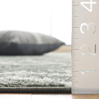 SAFAVIEH Adirondack Collection Area Rug - 6' x 9', Dark Green & Ivory, Geometric Design, Non-Shedding & Easy Care, Ideal for High Traffic Areas in Living Room, Bedroom, Dining (ADR131E-6)