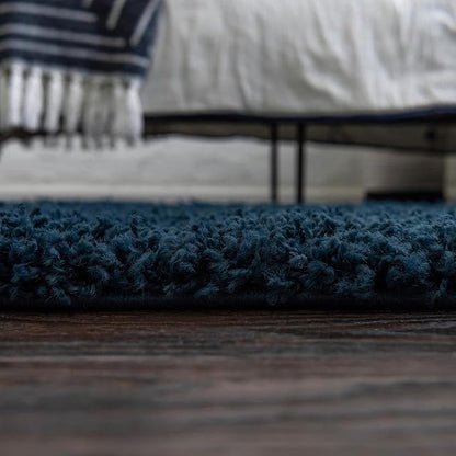 Unique Loom Solid Shag Collection Area Rug (8' x 10' Oval, Sapphire Blue/ Navy Blue)