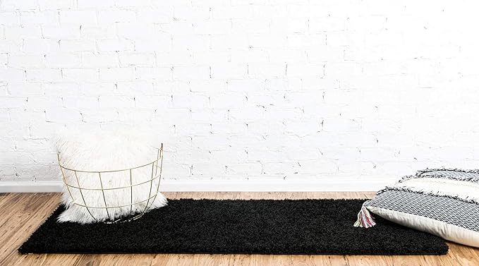 Unique Loom Solid Shag Collection Area Rug (2' 6" x 13' 1" Runner, Jet Black)