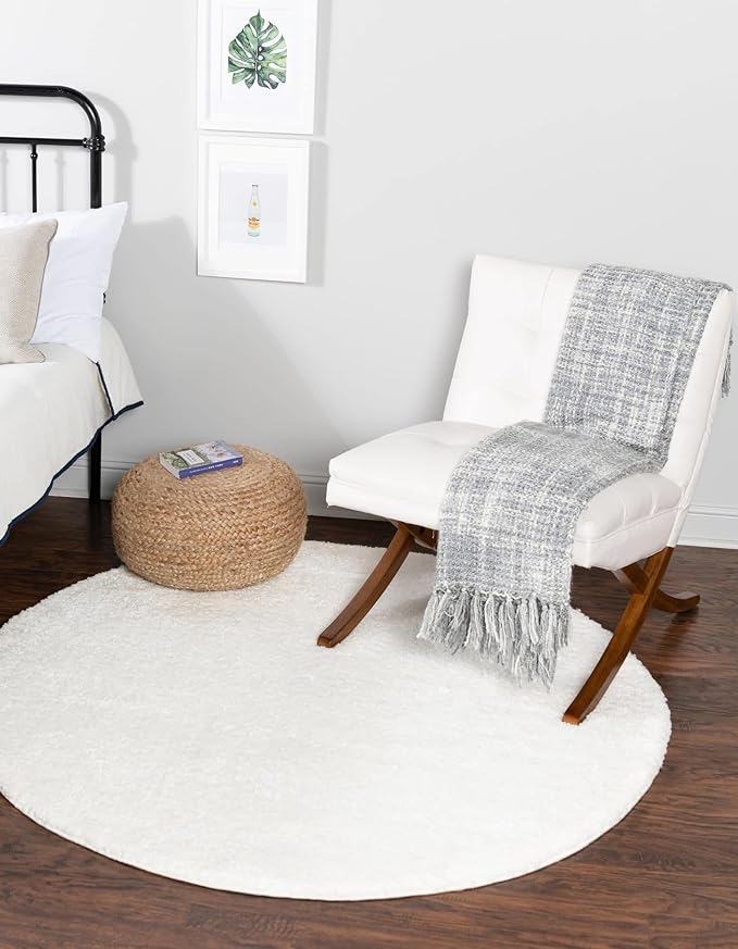 Unique Loom Solo Collection Area Rug - Calabasas (5' 3" Round, Snow White)