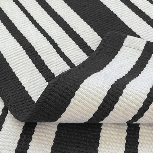 KOZYFLY Black and White Striped Outdoor Rug 5x7 Ft Area Rug Washable Indoor Outdoor Rug Cotton Outdoor Patio Rugs Farmhouse Rugs Living Room Carpet for Patio Dining Room Bedroom