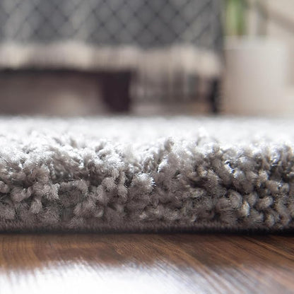 Unique Loom Solid Shag Collection Area Rug (8' x 10' Oval, Cloud Gray)