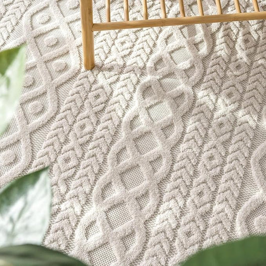 Paco Home Modern Area Rug with Carved Geometric Pattern in Cream Ivory, Size: 2'8" x 4'11"