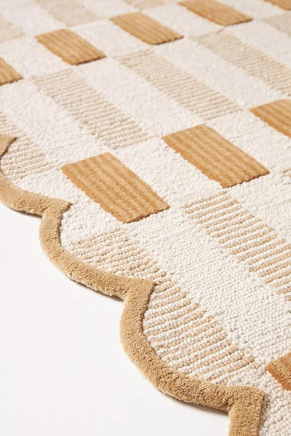 Hand-Tufted Wool Area Rug with Scalloped Edges, Neutral Beige Plaid Pattern, Cozy Soft Accent Rug for Living Room, Bedroom, and Nursery, Handmade Decorative Carpet, 6x6 Ft (Round)