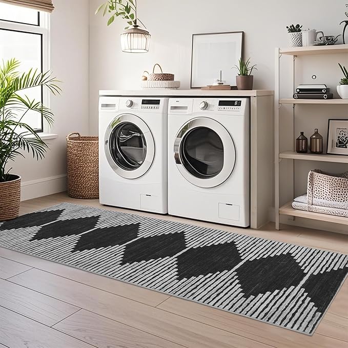 HelloTree Hallway Runner Rug，2x6 Moroccan Modern Stripe Carpet Washable Machine Bathroom Runner Bohemian Design Modern Soft Non Slip Indoor Rug for Entryway Hallway Laundry Room Bedroom-Black