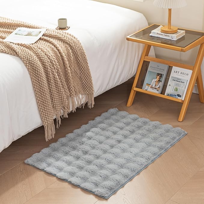 Amazon Basics Indoor Area Rug, 3D Bubble Washable Home Decor Carpet for Living Room, Bedroom, 2' W × 3' L, Grey