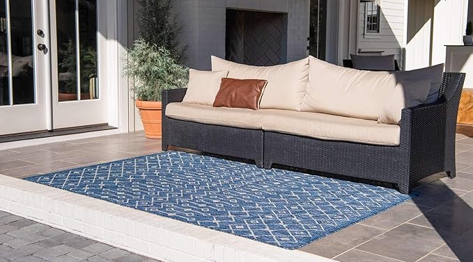 Unique Loom Outdoor Trellis Collection Area Rug - Tribal Trellis (10' x 13' 1" Rectangle, Blue/ Ivory)