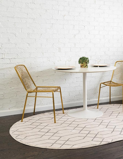 Unique Loom Marilyn Monroe Glam Collection Area Rug - Trellis (7' 10' x 10' Oval, White Silver/ Silver)
