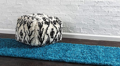 Unique Loom Solid Shag Collection Area Rug (2' 6" x 16' 5" Runner, Turquoise)