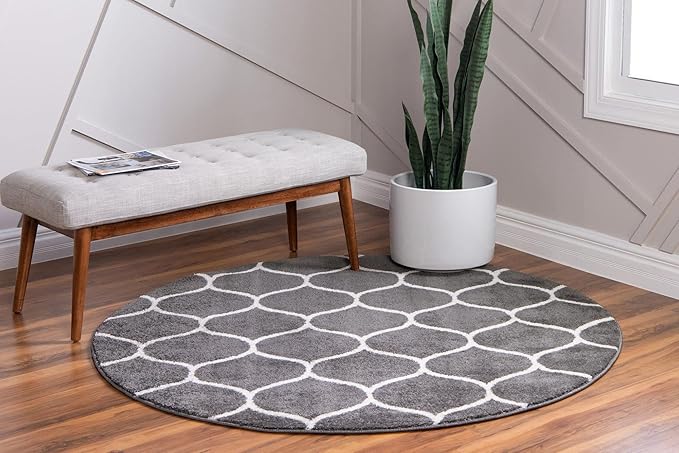 Rugs.com Lattice Frieze Collection Rug – 7' Round Dark Gray Medium Rug Perfect for Kitchens, Dining Rooms