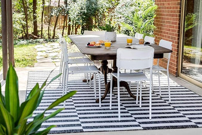 Unique Loom Outdoor Striped Collection Area Rug - Striped (4' 1" x 6' 1" Rectangle, Charcoal/Ivory)